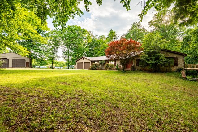815 Jr Phipps Road, Monticello, KY 42633