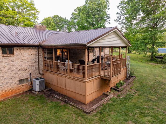 815 Jr Phipps Road, Monticello, KY 42633