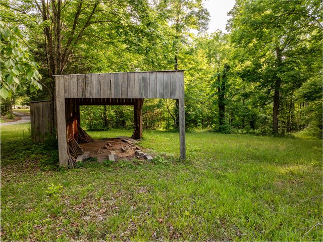 815 Jr Phipps Road, Monticello, KY 42633