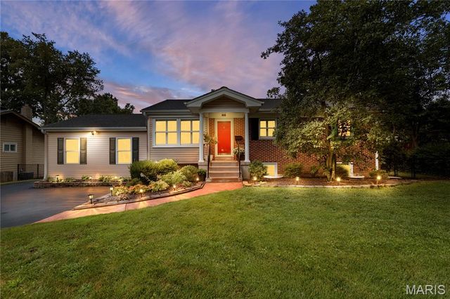 800 E Essex Avenue, Glendale, MO 63122