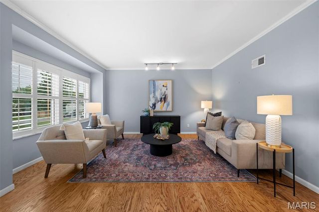 800 E Essex Avenue, Glendale, MO 63122