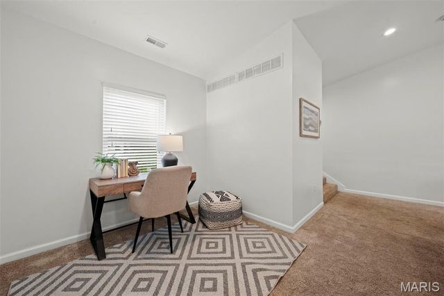 800 E Essex Avenue, Glendale, MO 63122