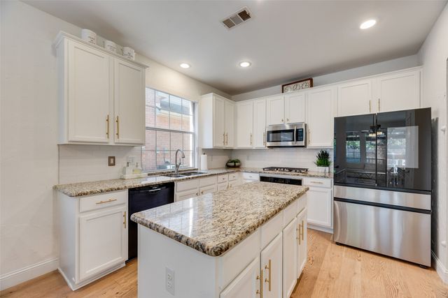 3909 Sharondale Drive, Flower Mound, TX 75022