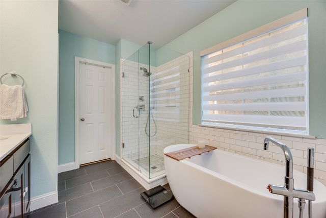 3909 Sharondale Drive, Flower Mound, TX 75022