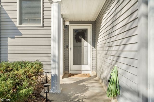 77 Meadow Pond Rd, Hardyston Twp., NJ 07419