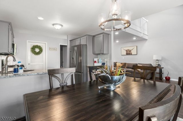 77 Meadow Pond Rd, Hardyston Twp., NJ 07419