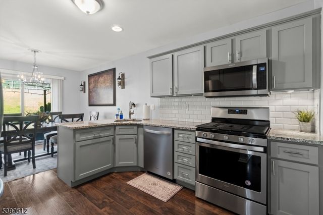 77 Meadow Pond Rd, Hardyston Twp., NJ 07419