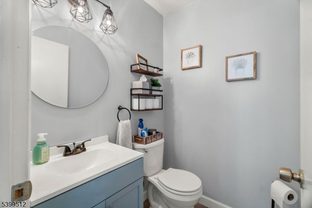 77 Meadow Pond Rd, Hardyston Twp., NJ 07419