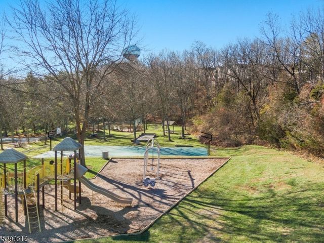 77 Meadow Pond Rd, Hardyston Twp., NJ 07419