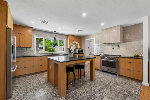 2420 NW 55th Terrace, Oklahoma City, OK 73112