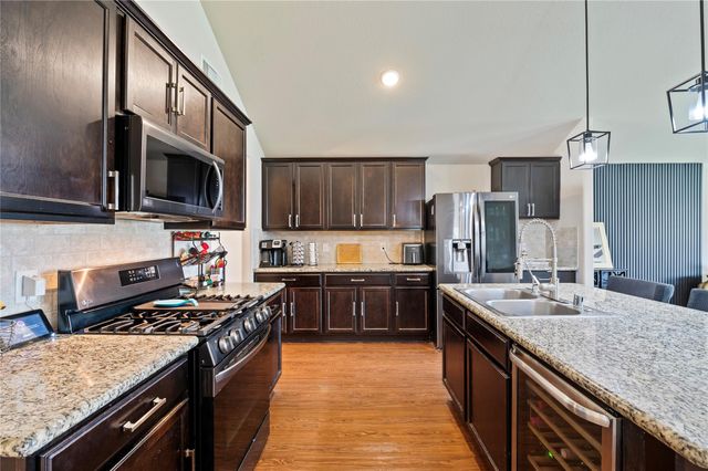 9906 Bezeled Circle Lane, Rosharon, TX 77583