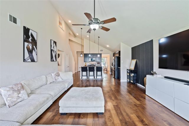 9906 Bezeled Circle Lane, Rosharon, TX 77583