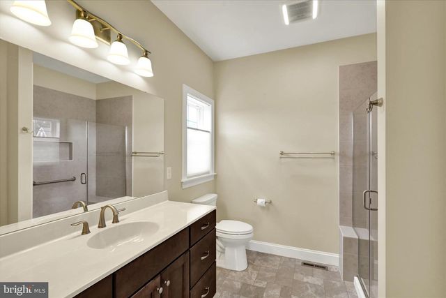 606 LILLIANA DR, Lebanon, PA 17046