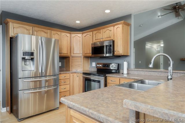 6510 Deerfield Drive, Charlestown, IN 47111
