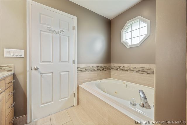 6510 Deerfield Drive, Charlestown, IN 47111
