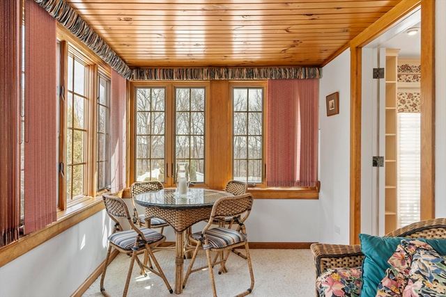 81 Winter St, Leominster, MA 01453