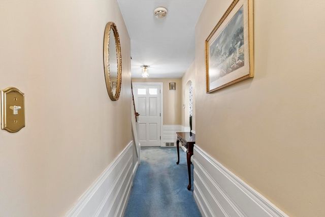 81 Winter St, Leominster, MA 01453