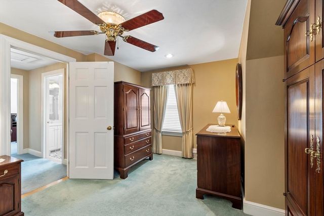 81 Winter St, Leominster, MA 01453