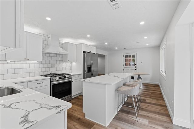 85 Marwood Drive, Upper St Clair, PA 15241