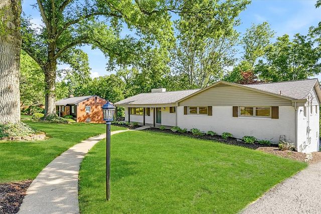 85 Marwood Drive, Upper St Clair, PA 15241