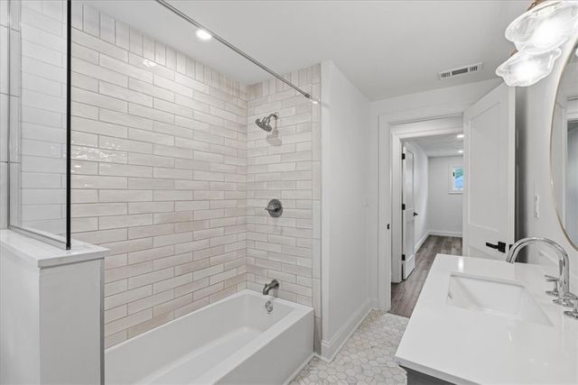 85 Marwood Drive, Upper St Clair, PA 15241
