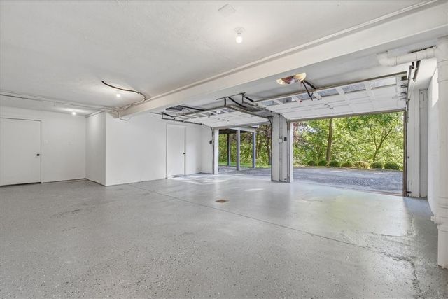 85 Marwood Drive, Upper St Clair, PA 15241