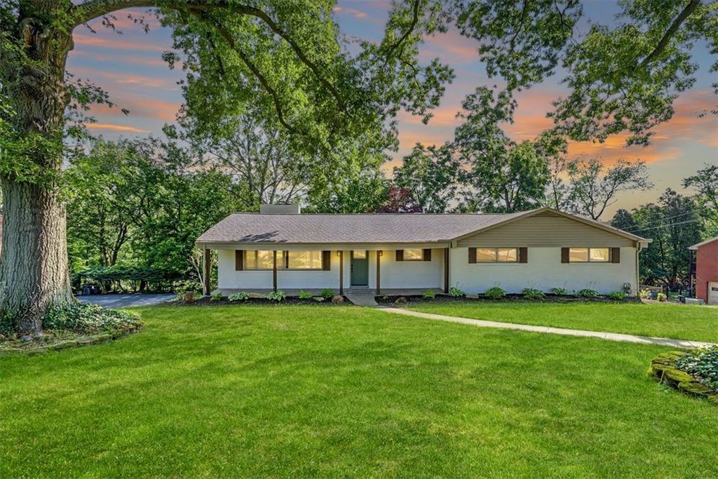 85 Marwood Drive, Upper St Clair, PA 15241