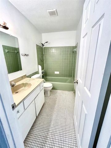 1217 KENNEDY ROAD 06, Daytona Beach, FL 32117
