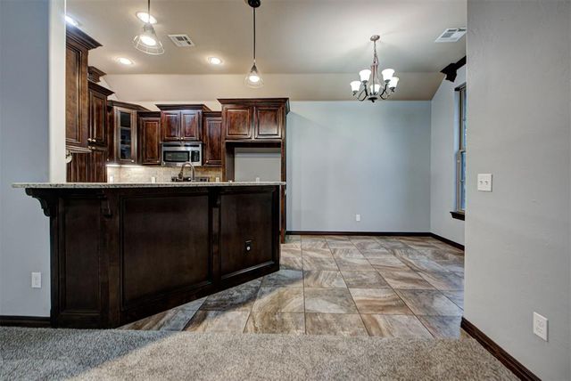 11828 SW 18th Street, Yukon, OK 73099