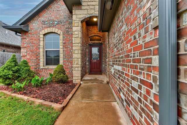 11828 SW 18th Street, Yukon, OK 73099
