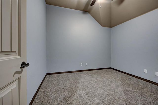 11828 SW 18th Street, Yukon, OK 73099