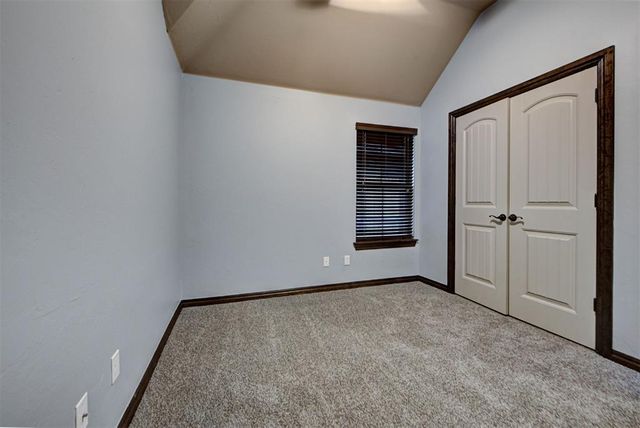 11828 SW 18th Street, Yukon, OK 73099