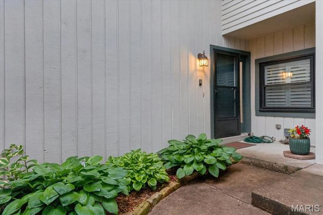 2029 Painted Leaf Drive, St Louis, MO 63043