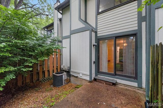 2029 Painted Leaf Drive, St Louis, MO 63043