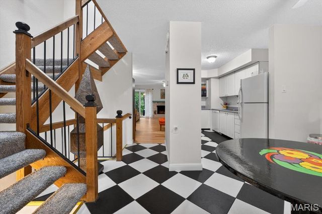 2029 Painted Leaf Drive, St Louis, MO 63043