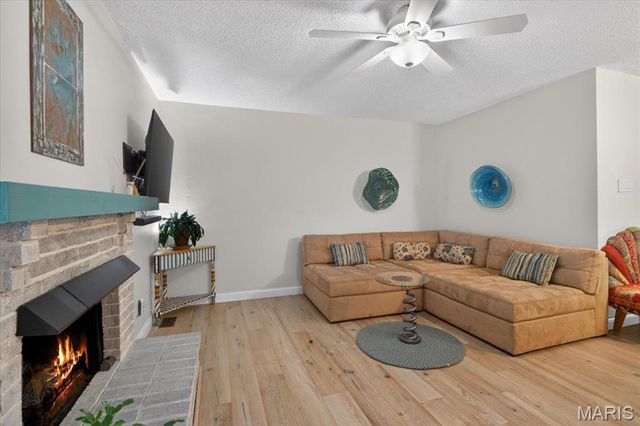 2029 Painted Leaf Drive, St Louis, MO 63043