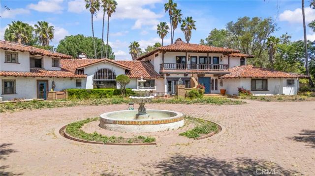 35438 De Portola Road, Temecula, CA 92592