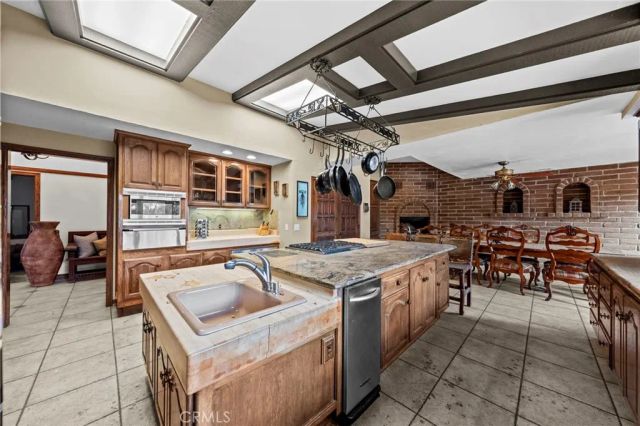 35438 De Portola Road, Temecula, CA 92592