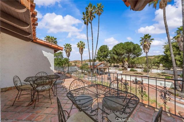 35438 De Portola Road, Temecula, CA 92592