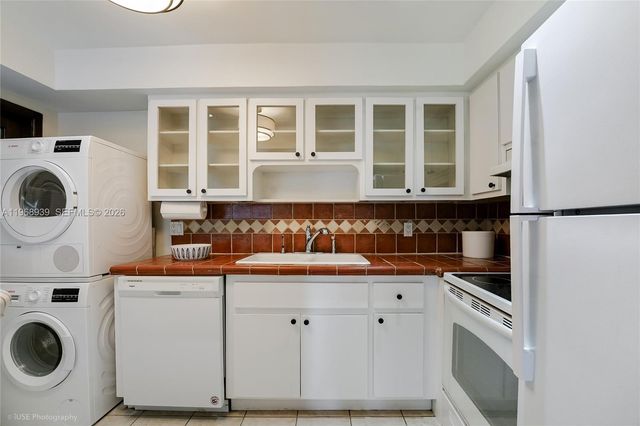 411 Anastasia Ave 303, Coral Gables, FL 33134