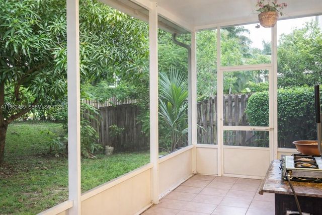 7645 NW 19th Ct 1, Pembroke Pines, FL 33024