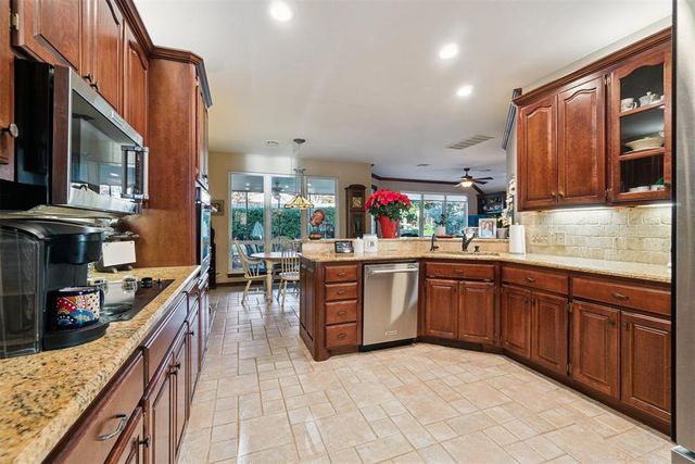 2817 Natchez Trail, Edmond, OK 73012