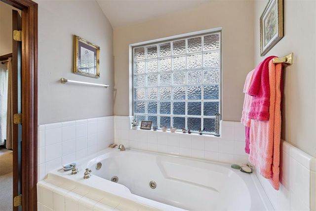 2817 Natchez Trail, Edmond, OK 73012