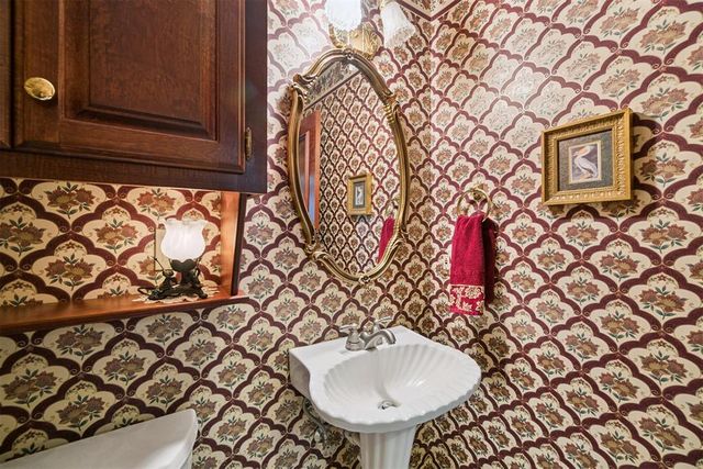 2817 Natchez Trail, Edmond, OK 73012