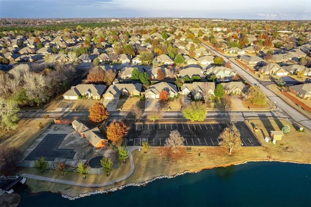 2817 Natchez Trail, Edmond, OK 73012