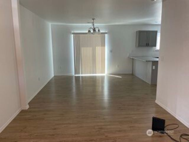 1525 S Monroe Street, Moses Lake, WA 98837