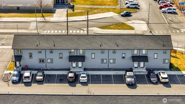 1525 S Monroe Street, Moses Lake, WA 98837