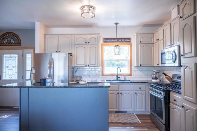 S852 Bob-O-Link Court, La Valle, WI 53941