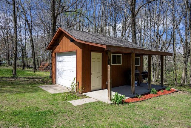 S852 Bob-O-Link Court, La Valle, WI 53941