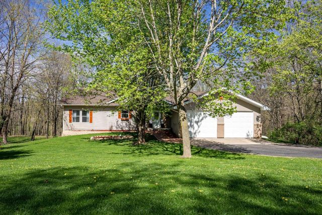 S852 Bob-O-Link Court, La Valle, WI 53941